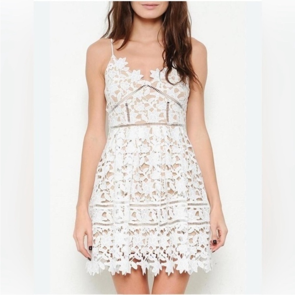 L’atiste by Amy Guipure Lace Mini Dress White Bridal